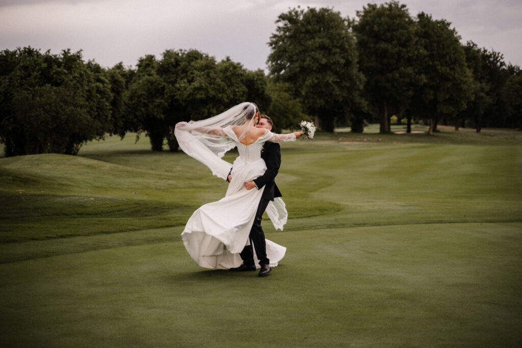 Hochzeitspaar im RÖTTGENHOF Meerbusch